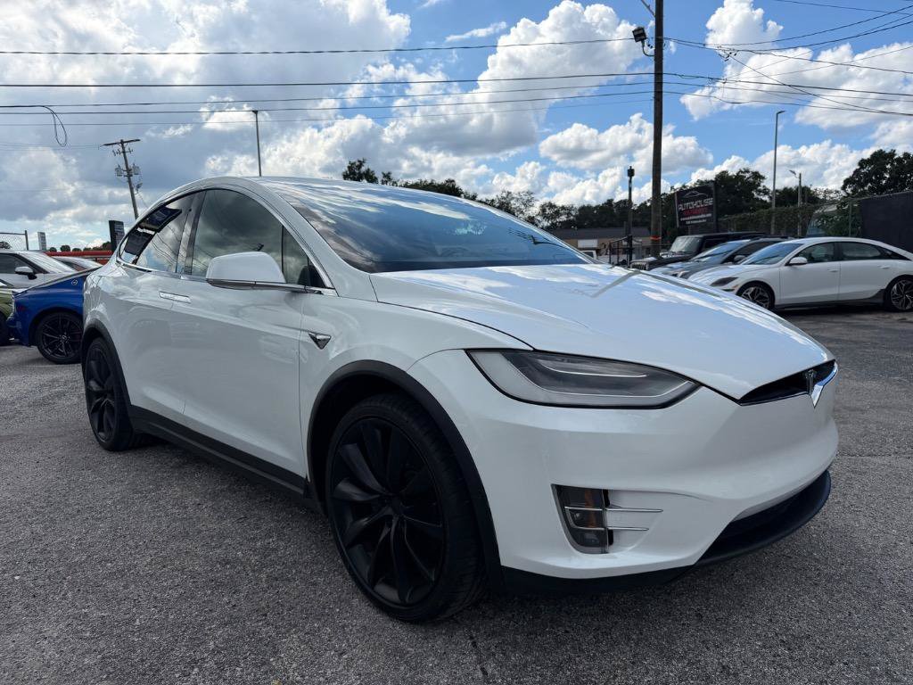 Used 2020 Tesla Model X Long Range AWD/4WD image 3