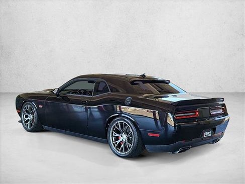 Used 2016 Dodge Challenger SRT w/ Technology Group RWD image 7