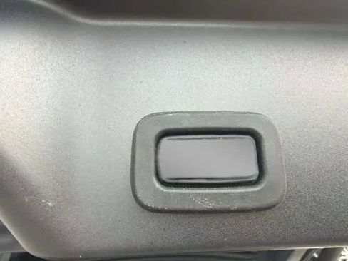 Used 2020 Land Rover Range Rover Evoque R-Dynamic S image 38