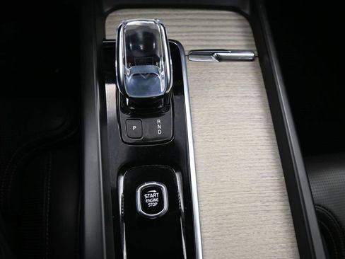 Used 2022 Volvo XC60 B5 Inscription w/ Advanced Package image 17