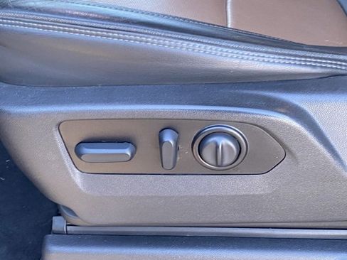 Used 2022 Chevrolet Silverado 2500 High Country image 32