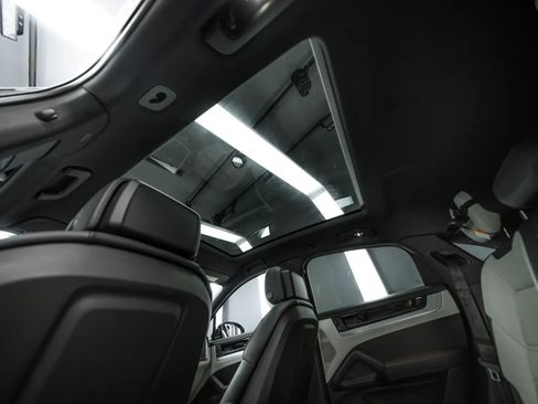 Used 2024 Porsche Cayenne Coupe image 33