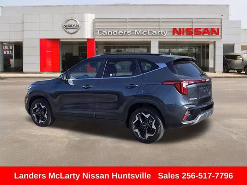 Used 2025 Kia Seltos EX w/ EX Sunroof Package FWD image 6