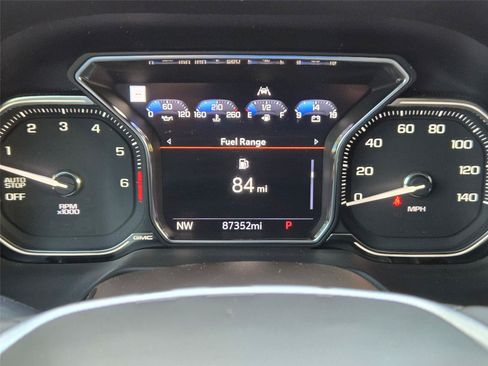 Used 2021 GMC Yukon SLT w/ SLT Luxury Plus Package RWD image 16