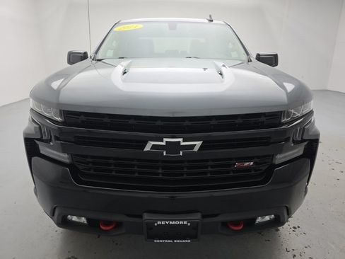 Used 2021 Chevrolet Silverado 1500 LT Trail Boss w/ LPO, Dark Essentials Package AWD/4WD image 3