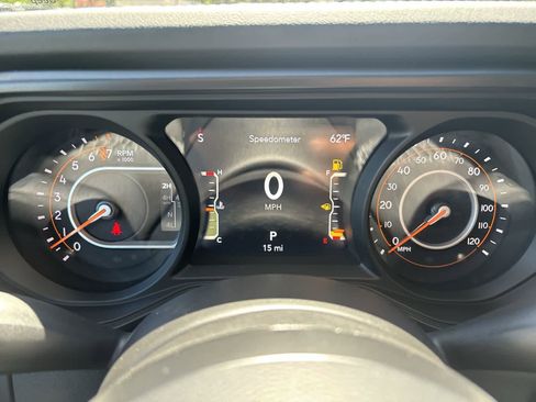 New 2025 Jeep Gladiator Mojave image 13