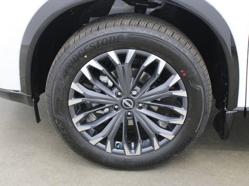 New 2026 Nissan Rogue Platinum AWD/4WD image 30
