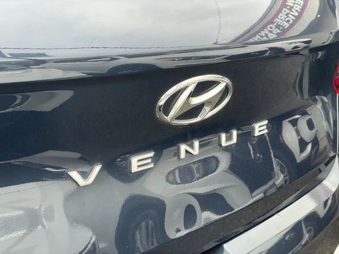 Used 2023 Hyundai Venue Limited w/ Cargo Package image 25