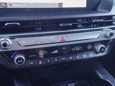 Certified 2025 Kia Telluride LX image 22