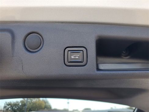 Used 2022 Chevrolet Equinox LT image 8