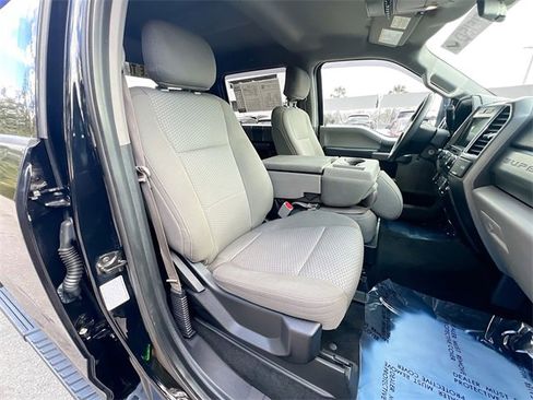 Used 2017 Ford F350 XLT w/ XLT Premium Package image 28