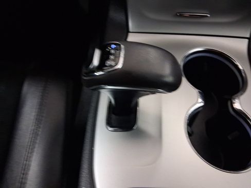 Used 2015 Jeep Grand Cherokee Altitude AWD/4WD image 26