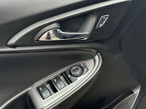 Used 2023 Chevrolet Malibu LT image 15