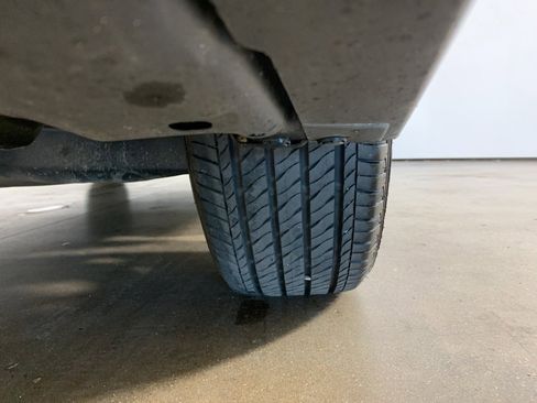 Used 2025 Toyota Camry LE image 40