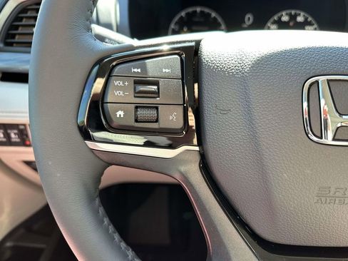New 2026 Honda Odyssey Elite image 16