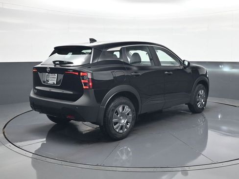 New 2026 Nissan Kicks S image 7