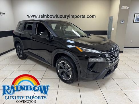 Used 2025 Nissan Rogue SV FWD image 1