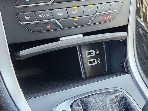Used 2018 Ford Edge SEL w/ Equipment Group 201A AWD/4WD image 24