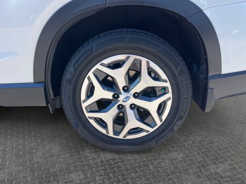 Used 2019 Subaru Forester Premium AWD/4WD image 14