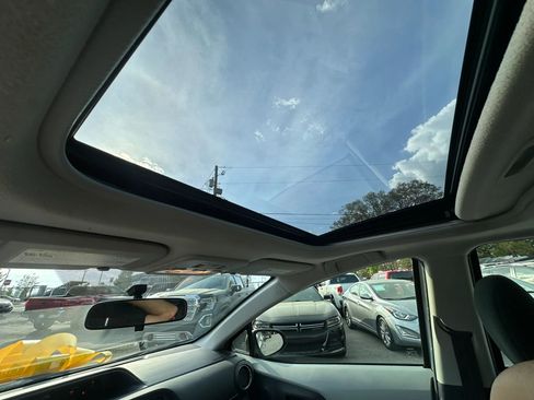 Used 2013 Toyota Prius C Three image 20