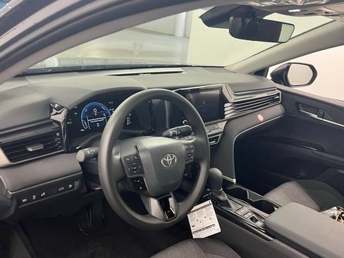 Used 2026 Toyota Camry LE w/ Convenience Package FWD image 10