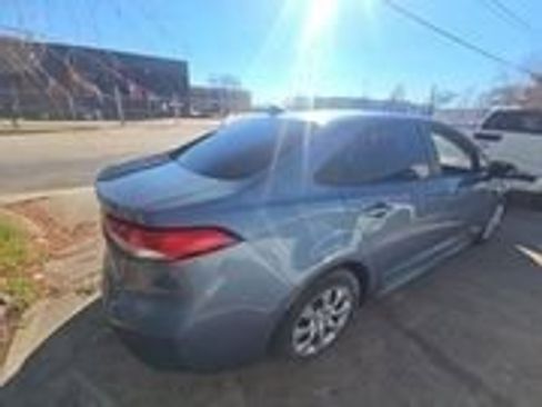 Used 2021 Toyota Corolla LE image 6