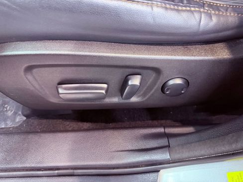 Used 2018 Toyota Highlander Plus image 18