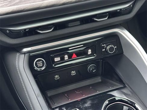 Certified 2025 Audi Q5 Premium w/ Convenience Package image 30