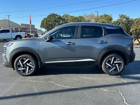 New 2026 Nissan Kicks SV w/ SV Premium Package image 3