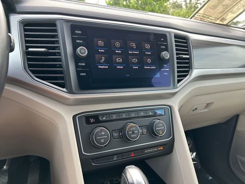 Used 2019 Volkswagen Atlas SE w/ Towing Package image 26