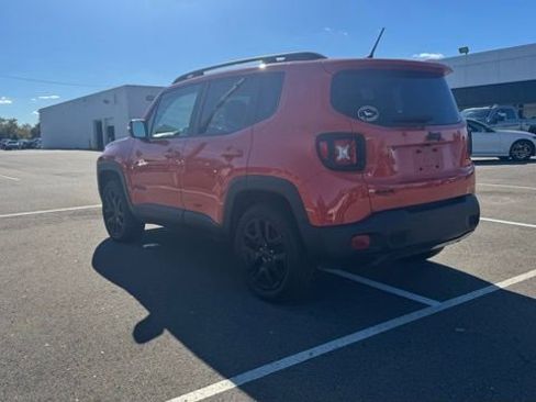 Used 2017 Jeep Renegade Altitude image 10