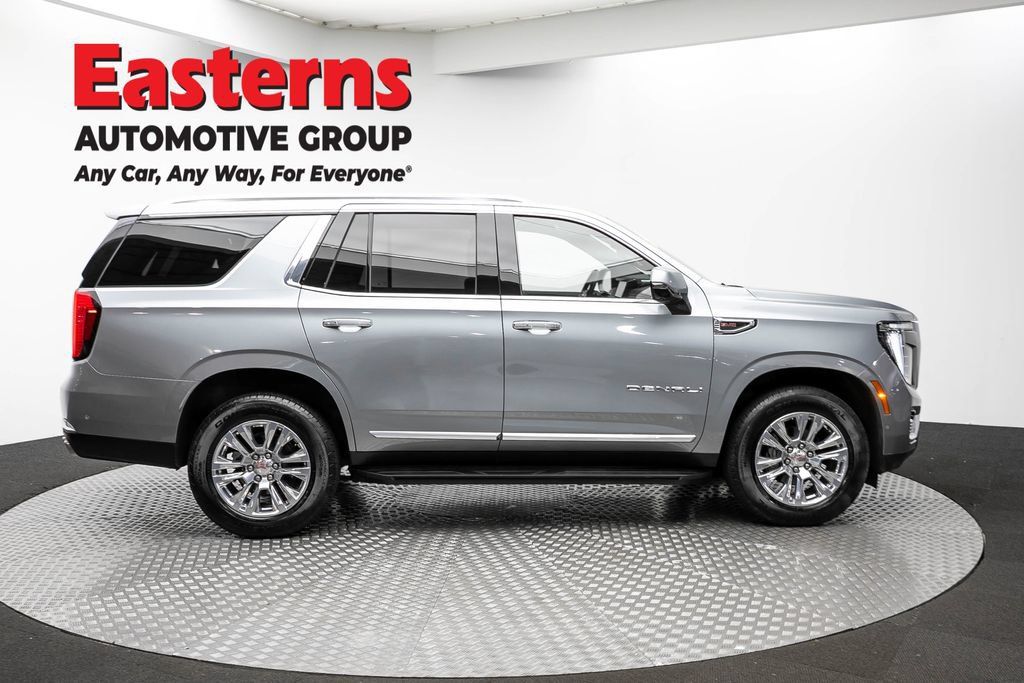 Used 2025 GMC Yukon Denali AWD/4WD image 4