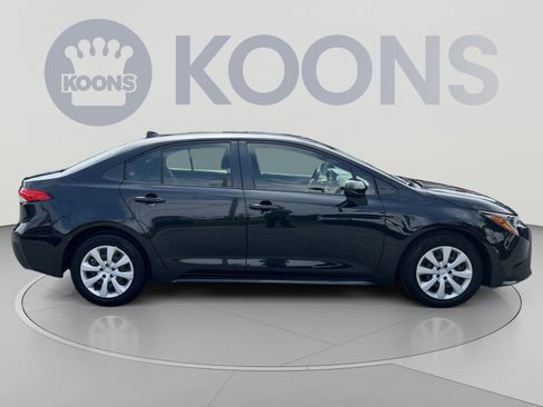 Used 2022 Toyota Corolla LE FWD image 8