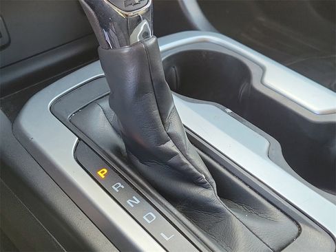 Used 2022 Chevrolet Colorado LT w/ LT Convenience Package image 29