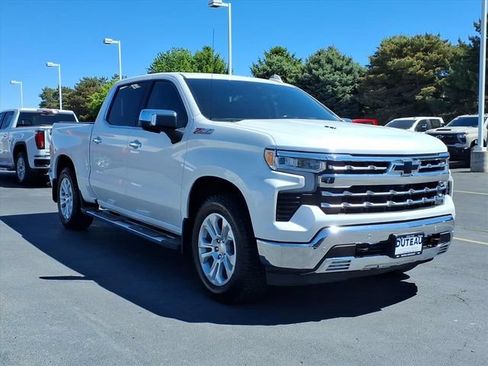 Certified 2022 Chevrolet Silverado 1500 LTZ w/ Technology Package AWD/4WD image 3