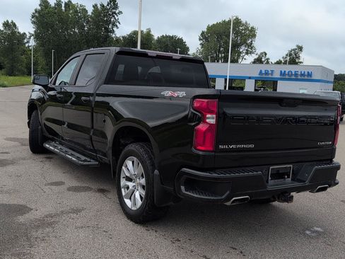 Used 2019 Chevrolet Silverado 1500 Custom w/ Custom Convenience Package AWD/4WD image 3