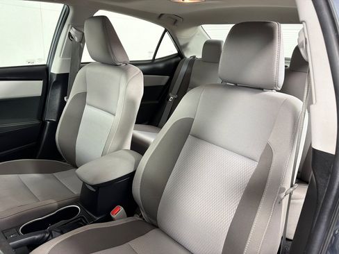 Used 2018 Toyota Corolla LE w/ LE Premium Package w/Moonroof FWD image 12