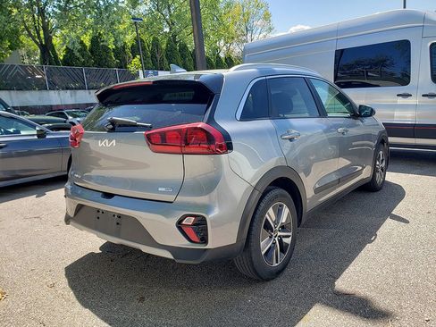 Used 2022 Kia Niro LXS FWD image 5