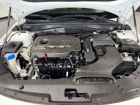 Used 2018 Kia Optima EX w/ Technology Package FWD image 8