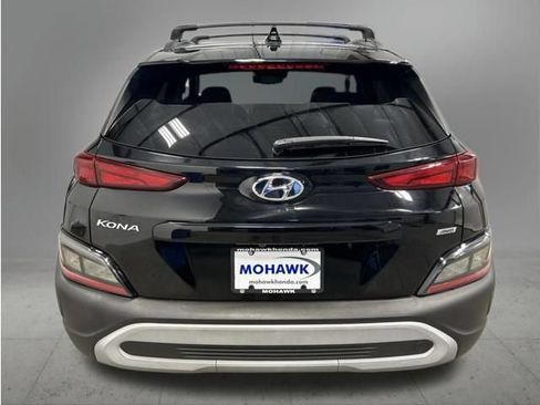 Used 2023 Hyundai Kona SEL AWD/4WD image 4