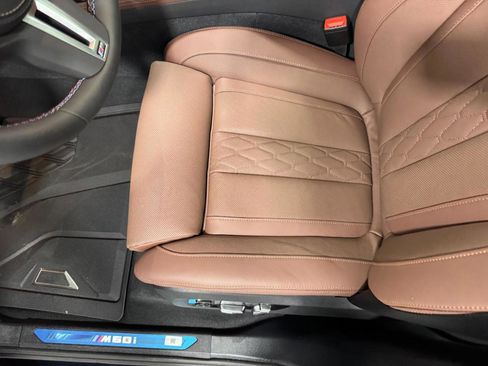 New 2026 BMW X7 M60i image 32