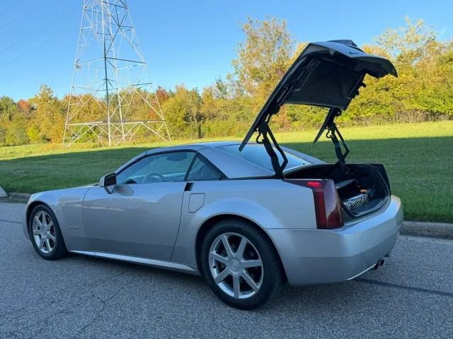 Used 2004 Cadillac XLR RWD image 8
