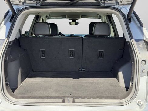 Certified 2024 GMC Terrain SLT image 15