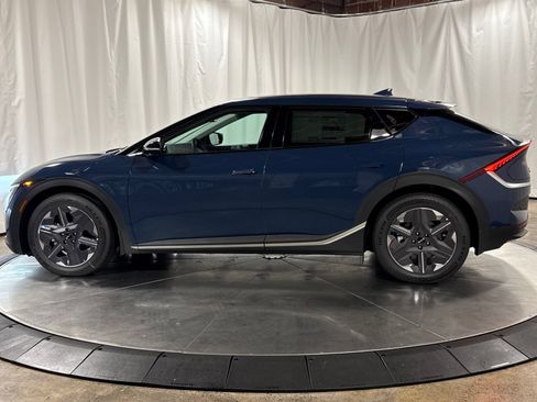 New 2026 Kia EV6 Light AWD/4WD image 8