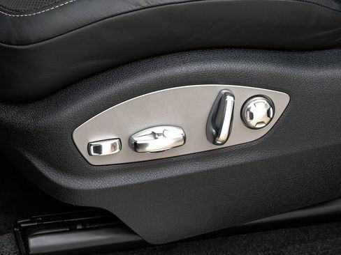 Used 2022 Porsche Macan S AWD/4WD image 30