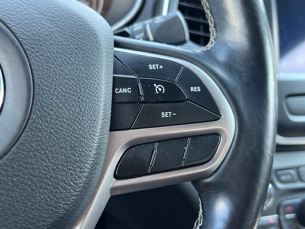 Used 2021 Jeep Cherokee Latitude Lux 80th Anniv w/ Quick Order Package 26U 80TH AWD/4WD image 23