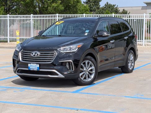 Used 2017 Hyundai Santa Fe Limited AWD/4WD image 2