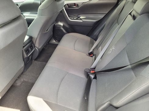 Used 2023 Toyota RAV4 LE AWD/4WD image 17