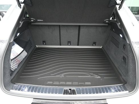 New 2026 Porsche Cayenne Coupe image 19