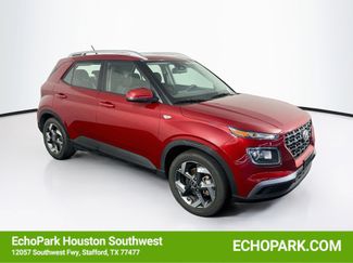 Used 2025 Hyundai Venue SEL FWD video 1